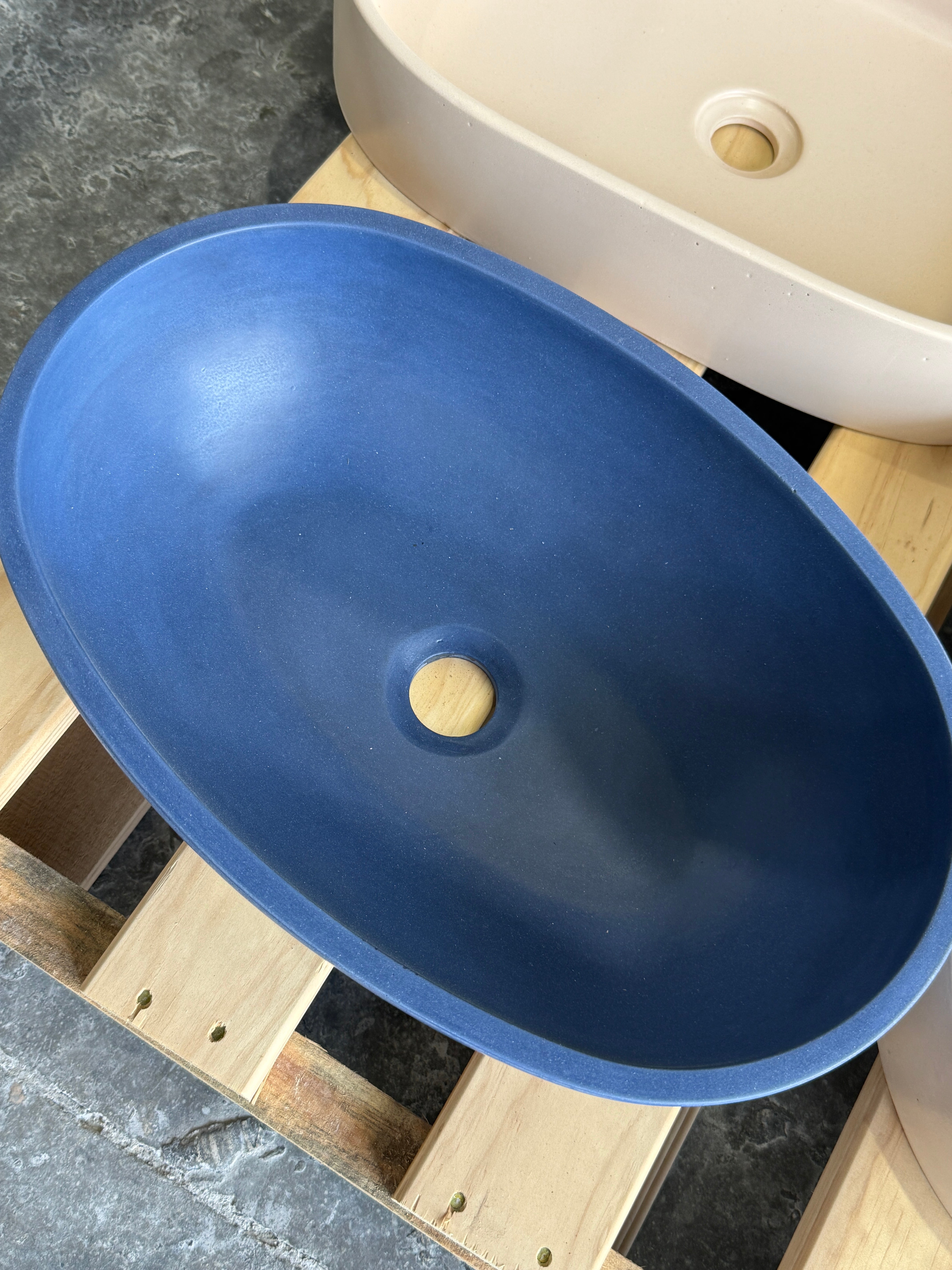 OSLO Concrete Basin - Deep Blue (Ex-showroom Display)