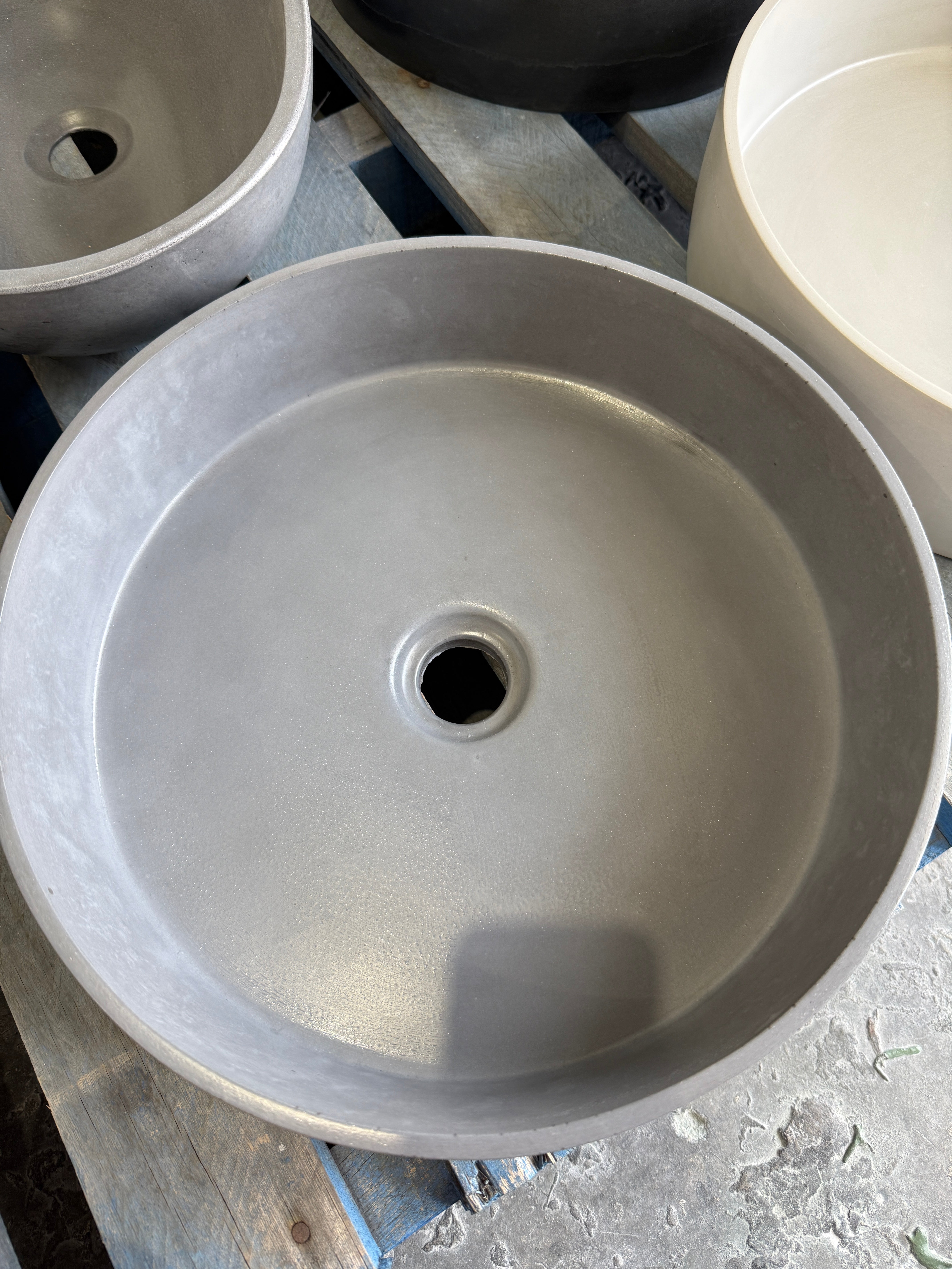 REVOLVE Concrete Basin - Grey (Ex-Showroom Display)