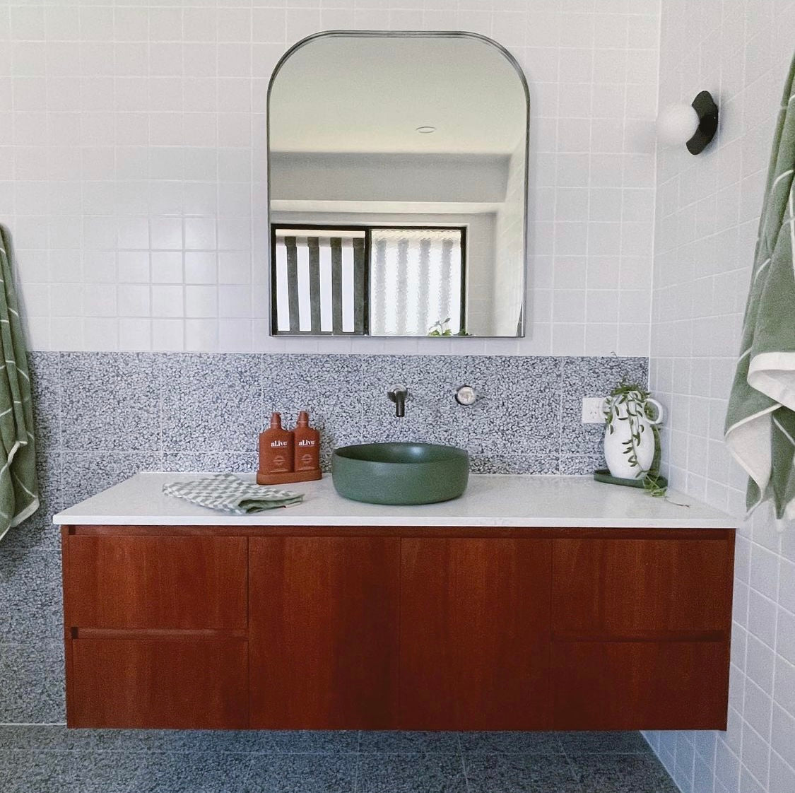 Lunar Concrete Basin – Round Pencil-Edge Bathroom Sink | Edje Concrete