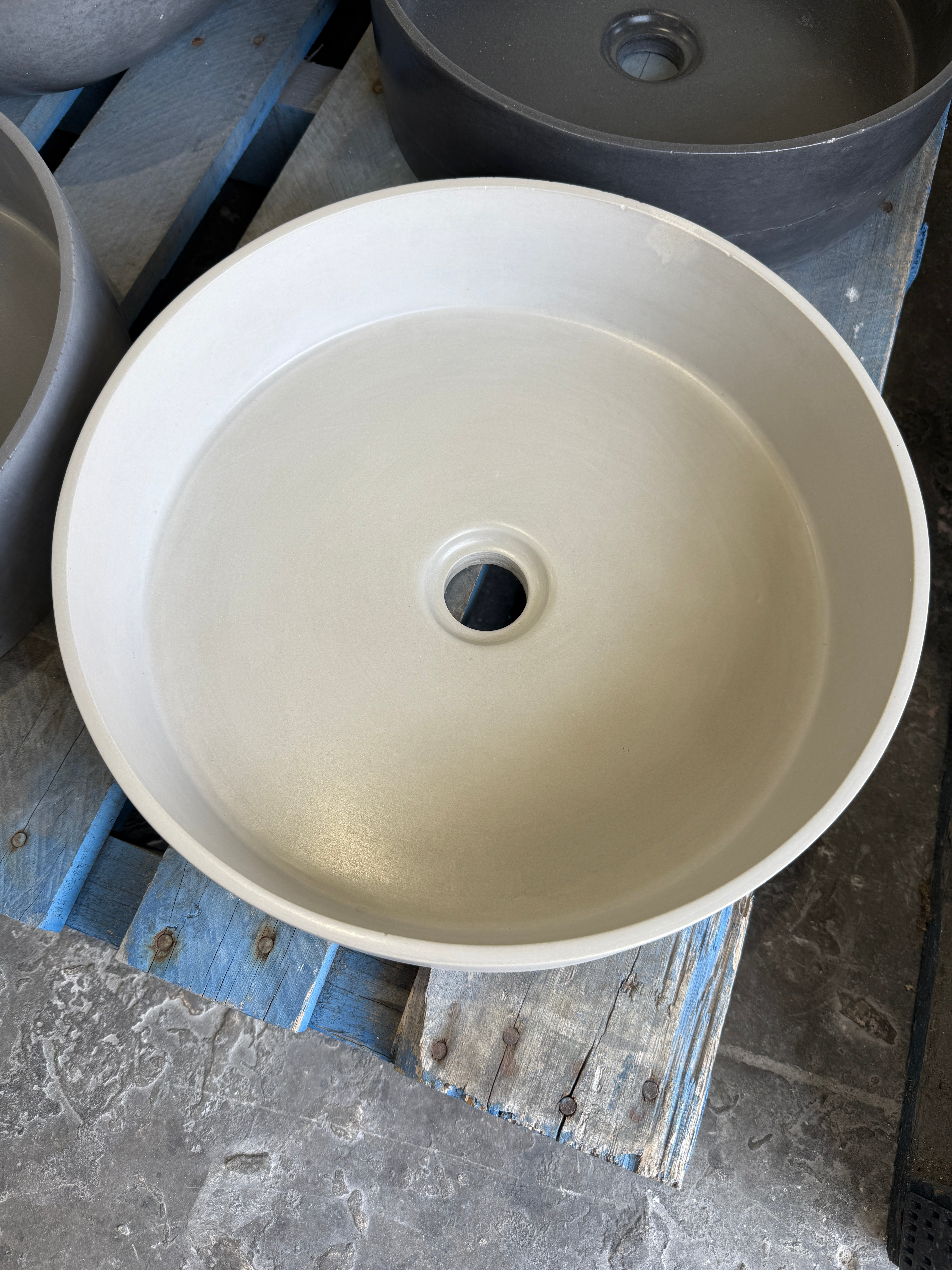 REVOLVE Concrete Basin | Ash Grey (Imperfectly Perfect)