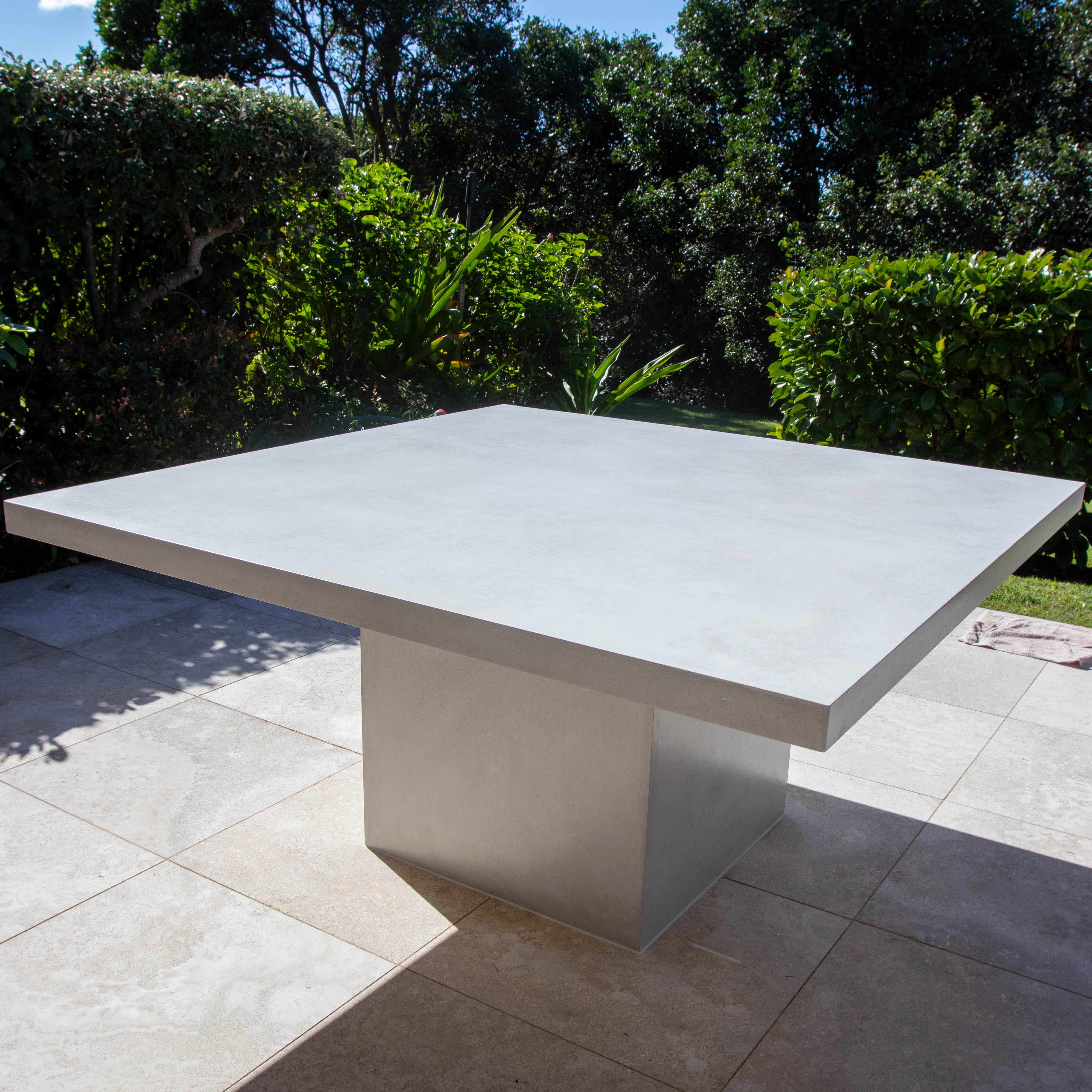BLOC Concrete Dining Table - Square Monolithic Design | Edje Concrete