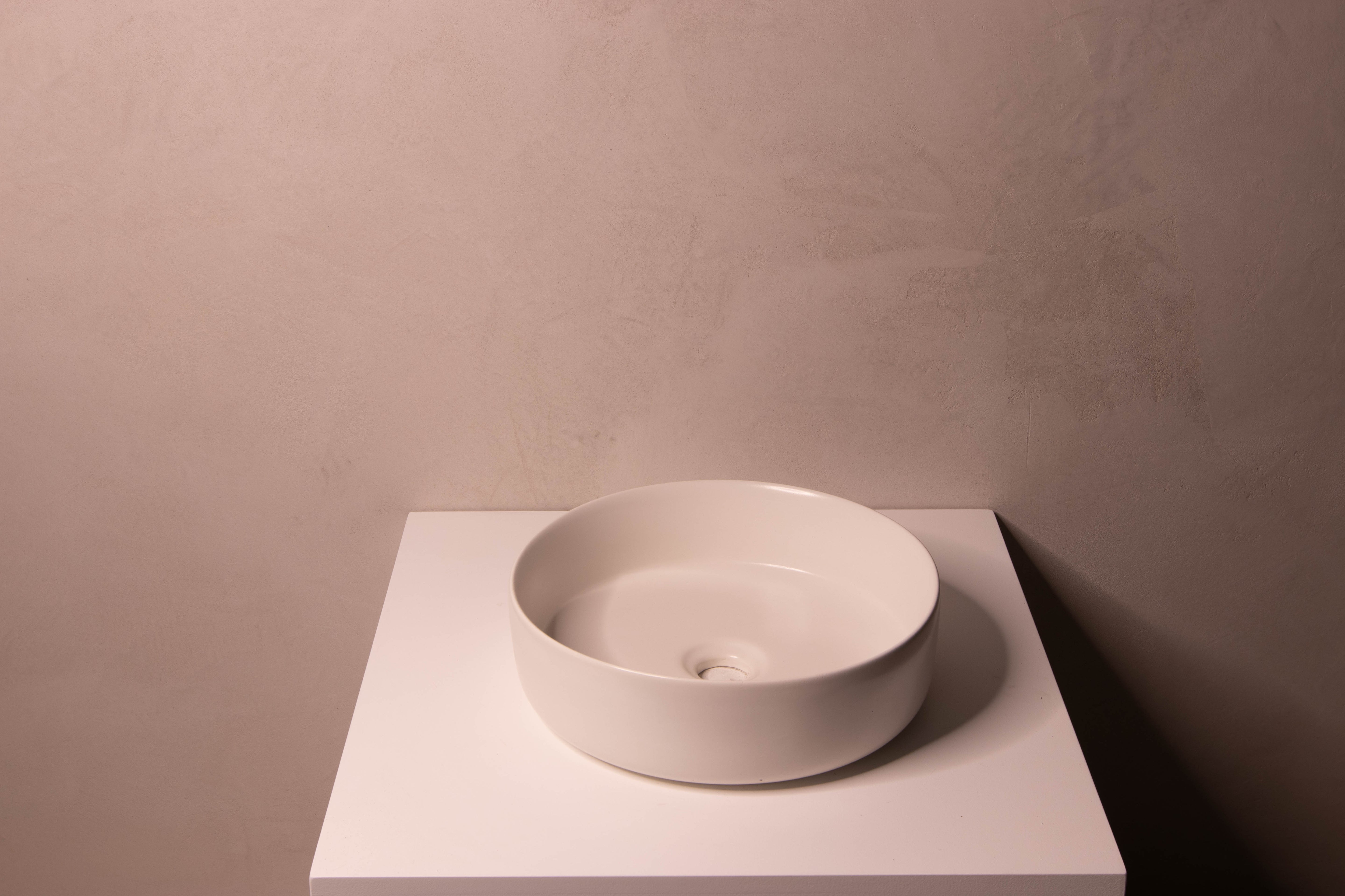 LUNAR Basin - Arctic White